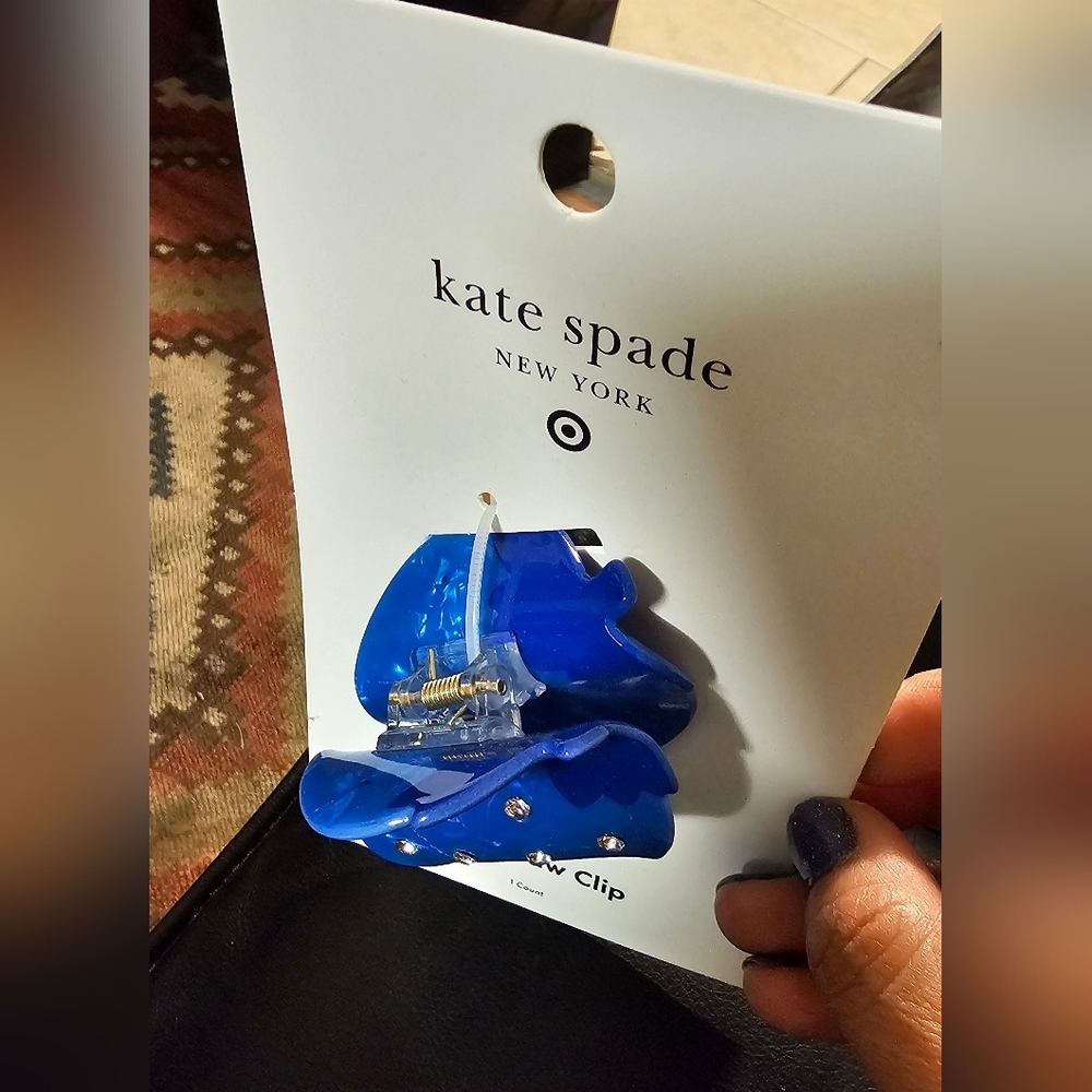 Kate Spade Target Collab Vibrant Blue Rhinestone Strawberry Hair Claw Clip NWT - Picture 5 of 8